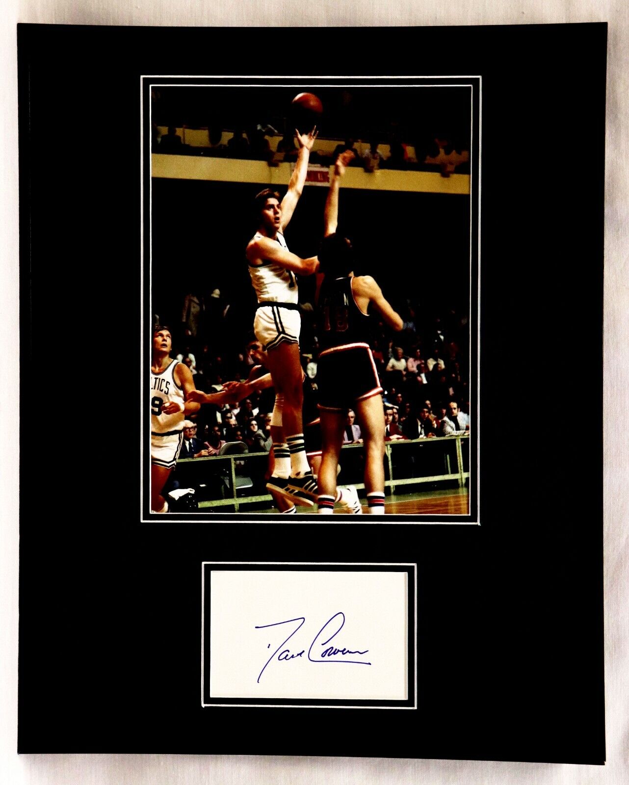 Dave Cowens Signed Framed 16x20 Photo  Display Celtics