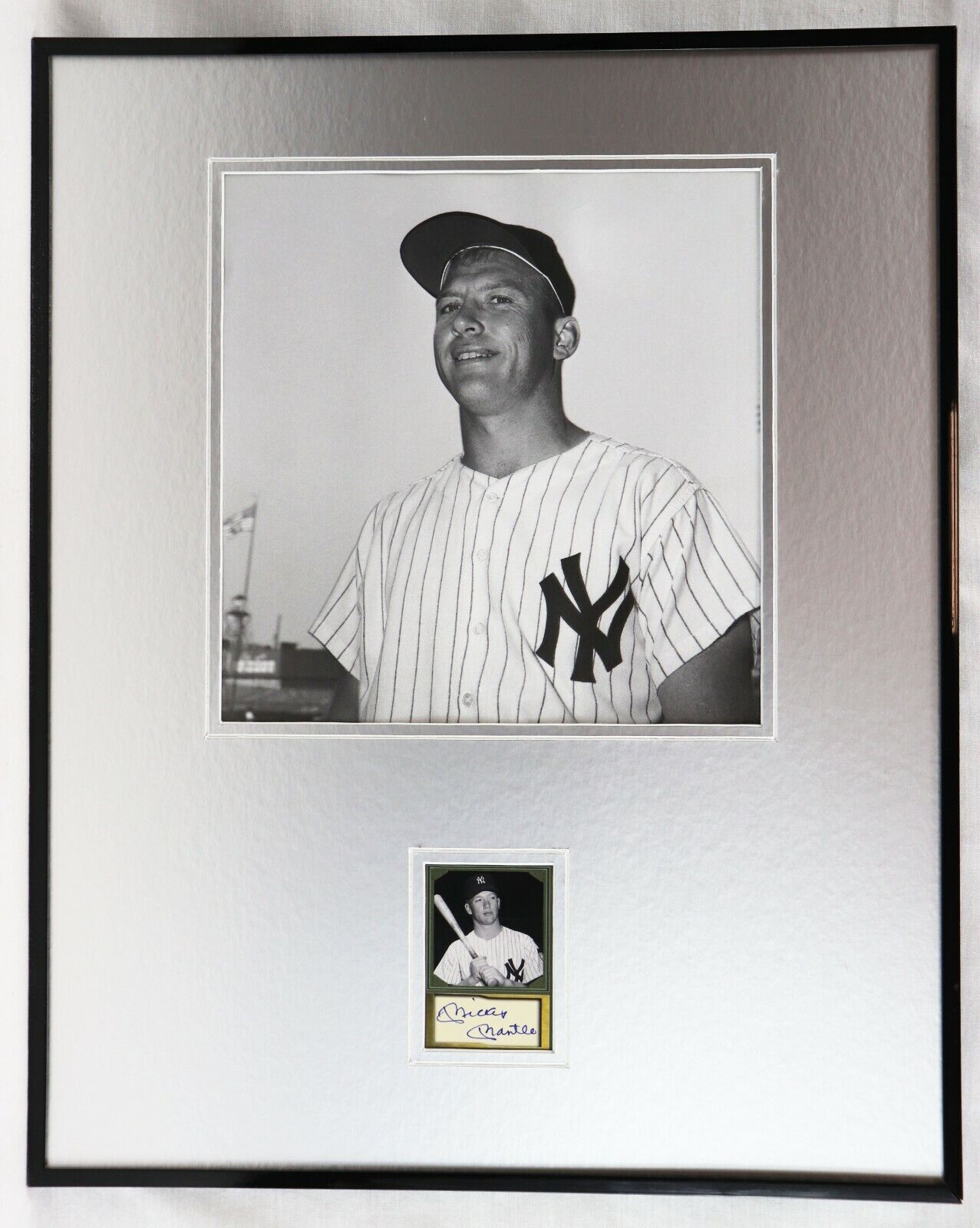 Mickey Mantle Facsimile Signed Framed 16x20 Photo Display New York Yankees