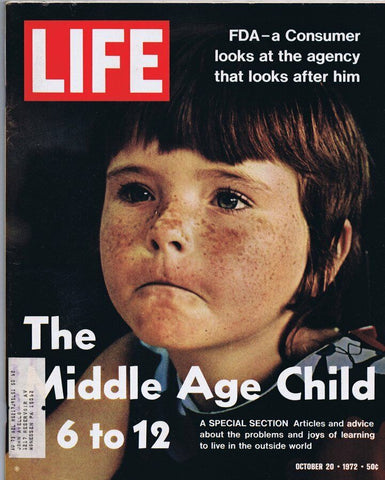 ORIGINAL Vintage Life Magazine October 20 1972 Middle Child