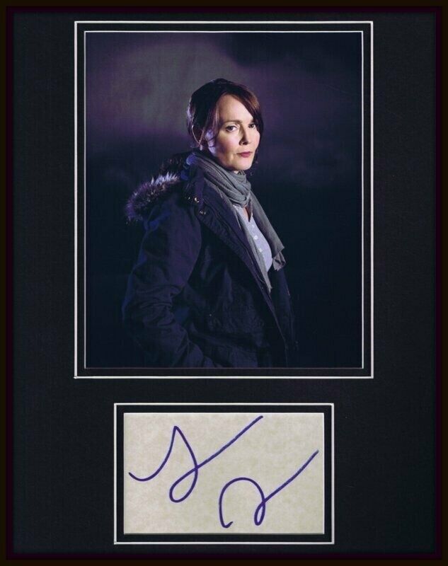 Laura Innes Signed Framed 11x14 Photo Display The Event ER Wings