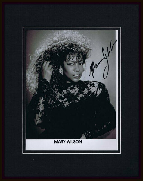 Mary Wilson Signed Framed Vintage 8x10 Photo The Supremes