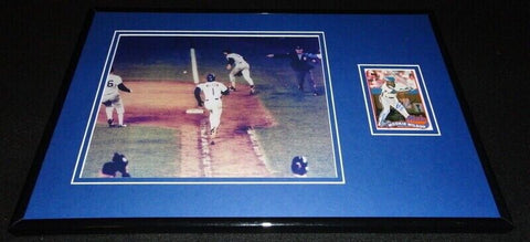 Mookie Wilson Signed Framed 11x17 Photo Display 1986 World Series Buckner Play