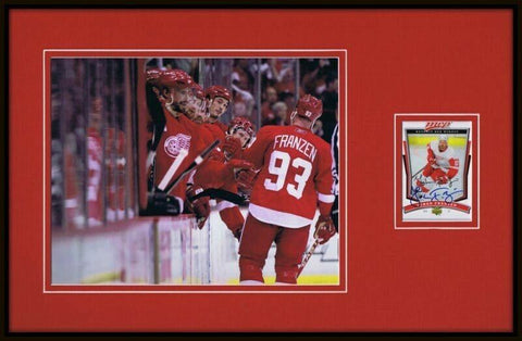 Johan Franzen Signed Framed 11x17 Photo Display Red Wings