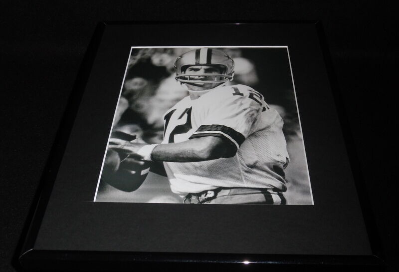 Roger Staubach Framed 11x14 Photo Display Cowboys 