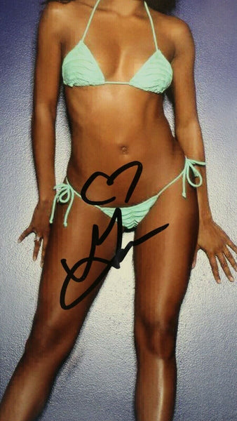 Gabrielle Union Signed Framed 16x20 Bikini Photo Set AW 