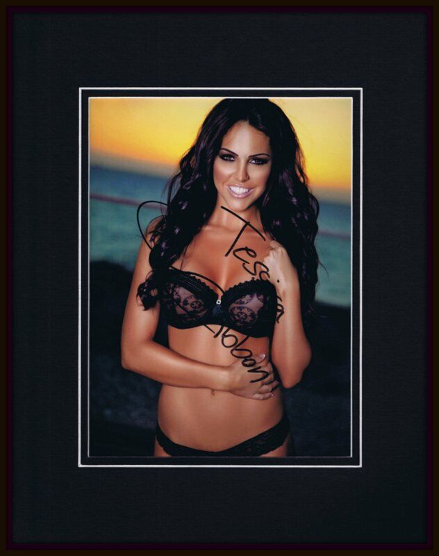 Jessica Cribbon Signed Framed 11x14 Photo Display AW