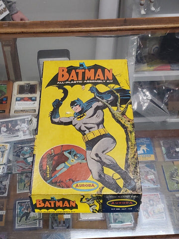 VINTAGE 1964 Aurora Batman Model Kit