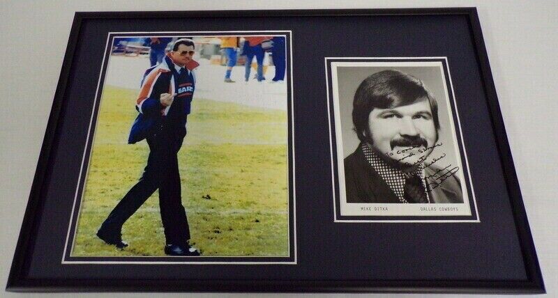 Coach Mike Ditka Signed Framed 12x18 Vintage Photo Set Middle Finger Bears