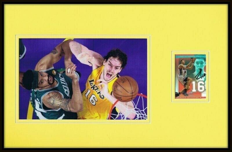 Pau Gasol Signed Framed 11x17 Photo Display Spain LA Lakers