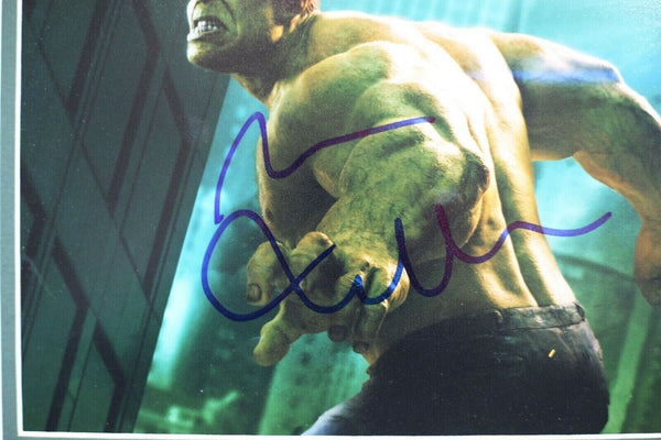 Mark Ruffalo Signed Framed 16x20 Hulk Avengers Photo Set JSA 