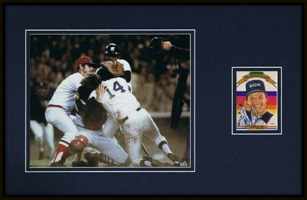 Carlton Fisk Signed Framed 11x17 Photo Display JSA Red Sox FIGHT vs Piniella