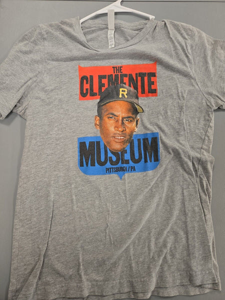 Roberto Clemente Museum Official Grey T-Shirt MEDIUM