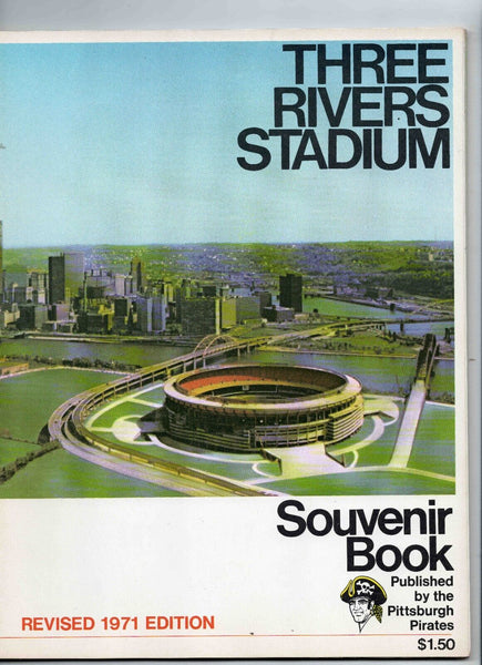 VINTAGE 1971 Pittsburgh Pirates Three Rivers Stadium Souvenir Book