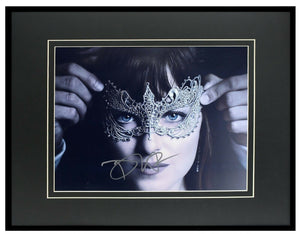 Dakota Johnson Signed Framed 16x20 Fifty Shades of Grey Photo Display AW 