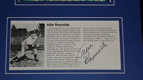 Allie Reynolds Signed Framed 11x17 Photo Display Yankees