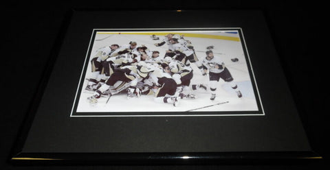 2016 Pittsburgh Penguins Stanley Cup Team Framed 11x14 Photo Display