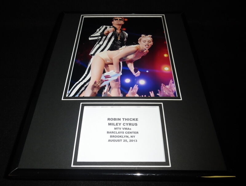 Miley Cyrus & Robin Thicke MTV VMAs Framed 11x14 Photo Display 