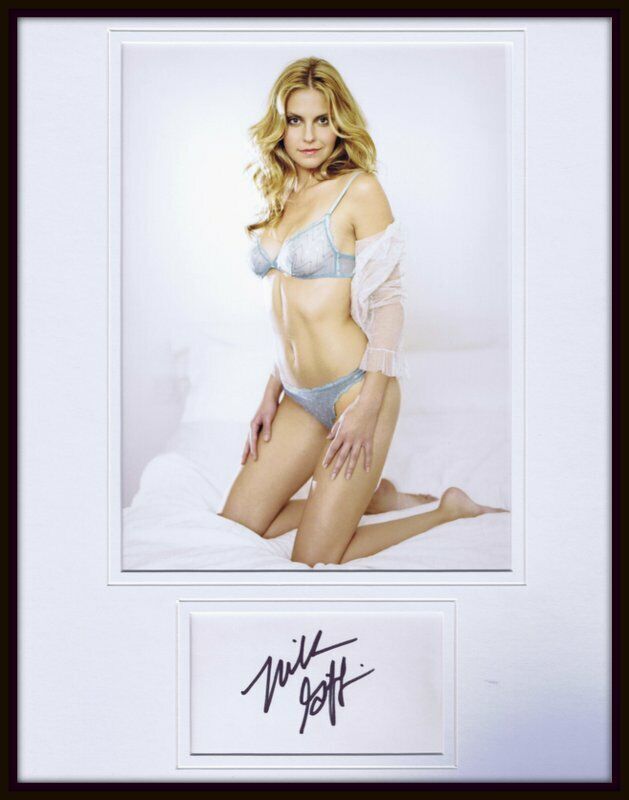 Nikki Griffin Signed Framed 11x14 Photo Display Femme Fatales Dukes of Hazzard