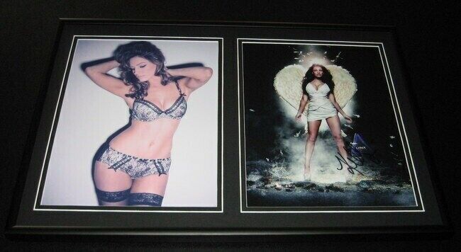 Kelly Brook Lingerie Stockings Signed Framed 12x18 Photo Set 