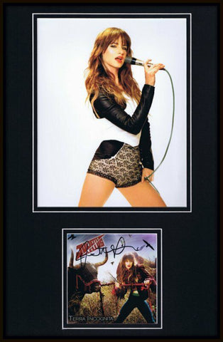 Juliette Lewis Signed Framed 11x17 CD & Photo Display Terra Incognita