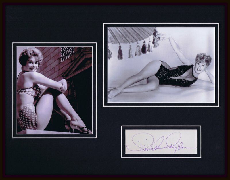 Sue Ann Langdon Signed Framed 11x14 Photo Set