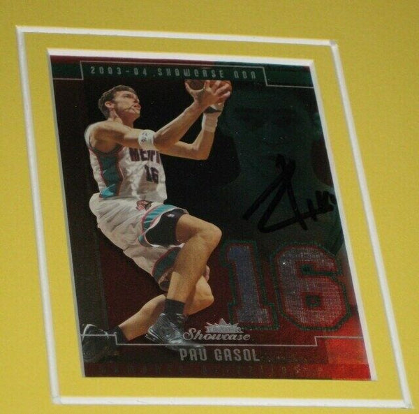 Pau Gasol Signed Framed 11x17 Photo Display Spain LA Lakers