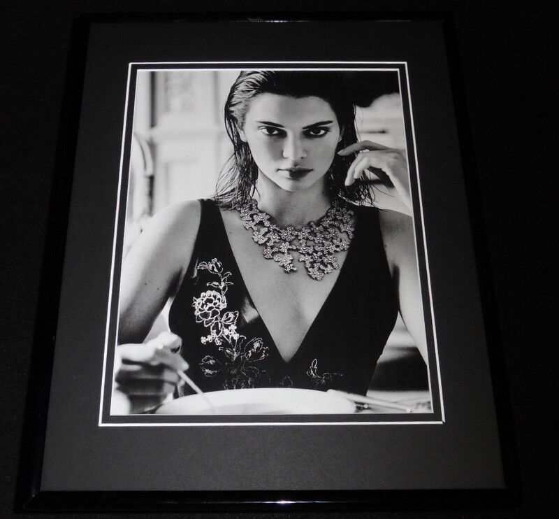 Emily Ratajkowski 2017 Framed 11x14 Photo Display 