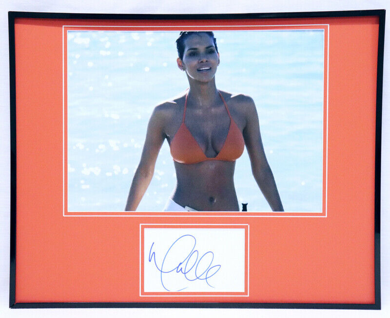 Halle Berry Signed Framed 16x20 Photo Display James Bond Girl