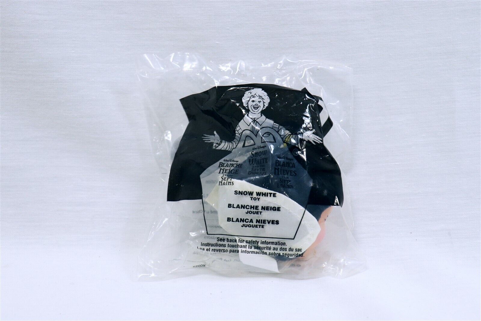 NEW SEALED 2001 McDonald's Snow White Head Plush Backpack Clip