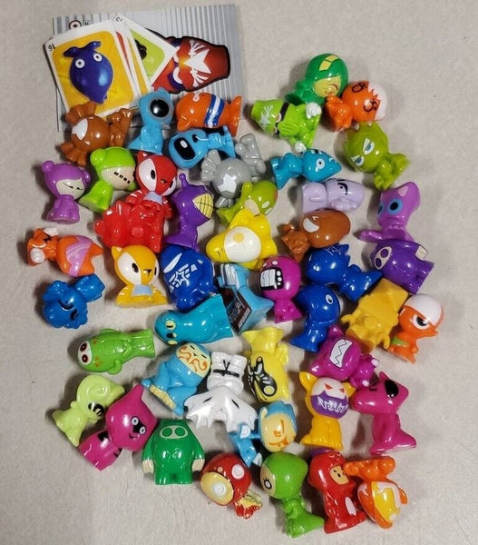 Gogo's Crazy Bones Advance Special Edition Tin + 47 Figures