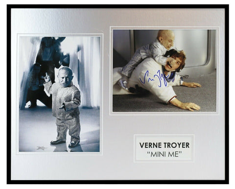 Verne Troyer Signed Framed 16x20 Photo Set AW Austin Powers Mini Me