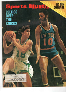 Feb 7 1972 Sports Illustrated Magazine Walt Frazier Dave Cowens Knicks Celtics