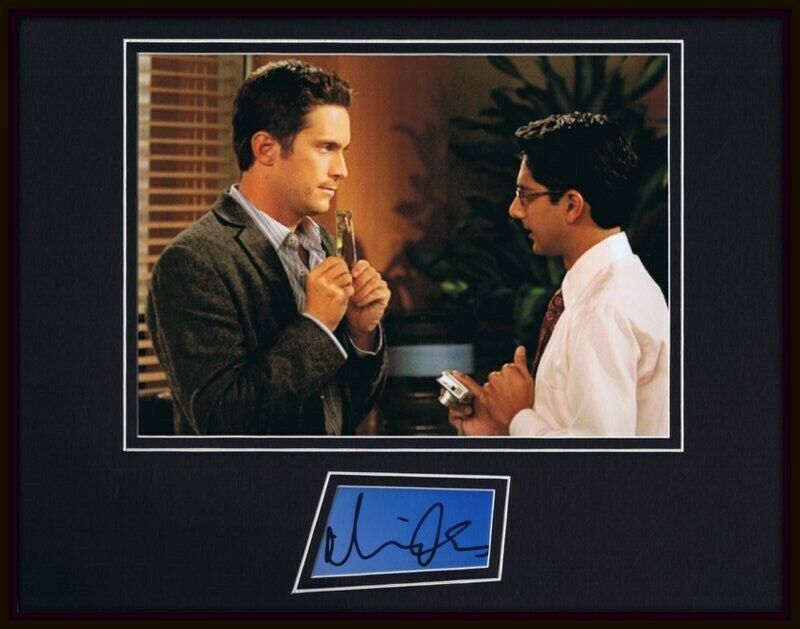 Oliver Hudson Signed Framed 11x14 Photo Display JSA Rules of Engagement