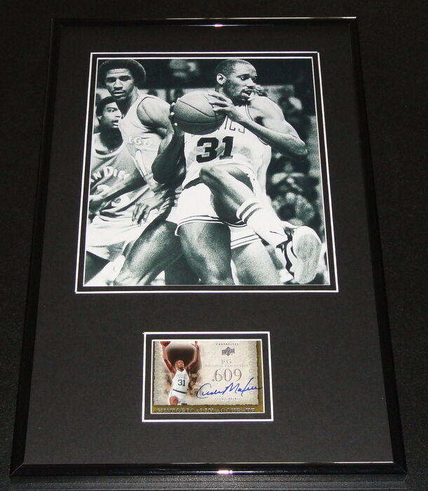 Cedric Maxwell Signed Framed 11x17 Photo Display UDA Celtics