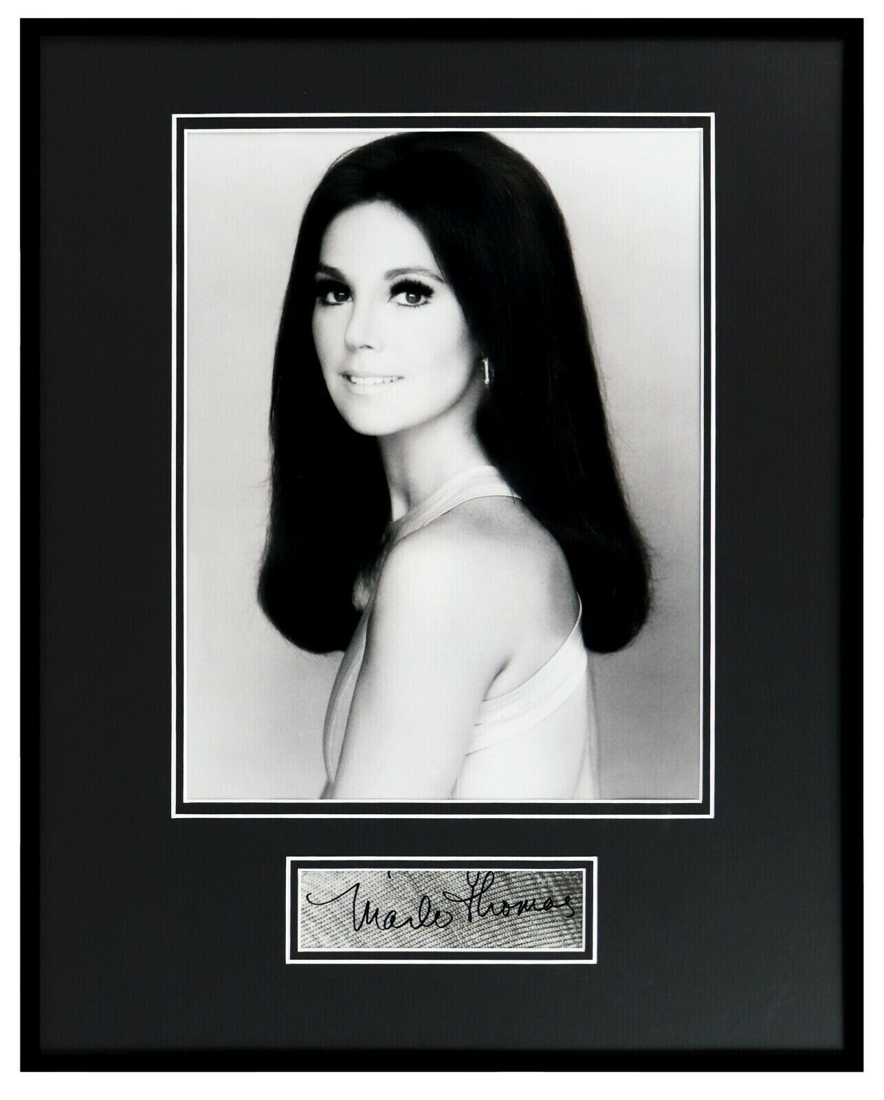 Marlo Thomas Signed Framed 16x20 Photo Display JSA