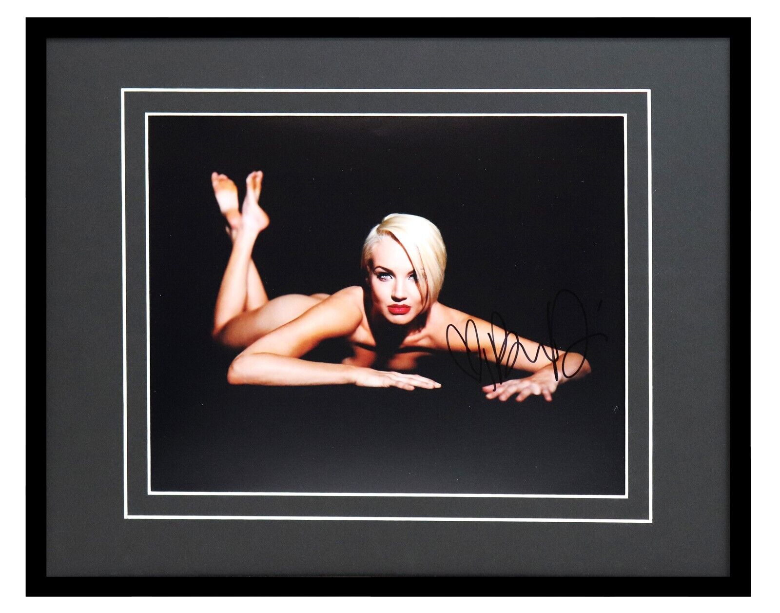 Brianne Davis Signed Framed 11x14 Photo Display AW 