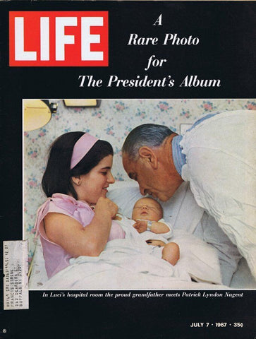 ORIGINAL Vintage Life Magazine July 7 1967 Lyndon Johnson w/ grandson