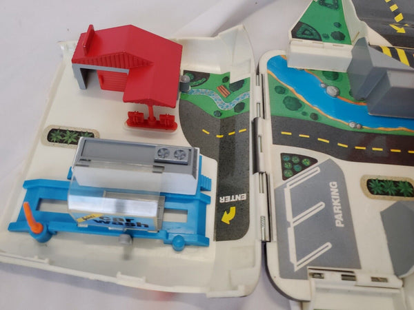 VINTAGE 1991 Galoob Micro Machines Super Van City Camper Foldout Playset