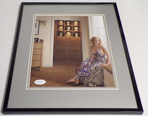 Felicity Huffman Signed Framed 11x14 Photo Display JSA Desperate Housewives