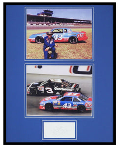 Richard Petty Signed Framed 16x20 Photo Display 