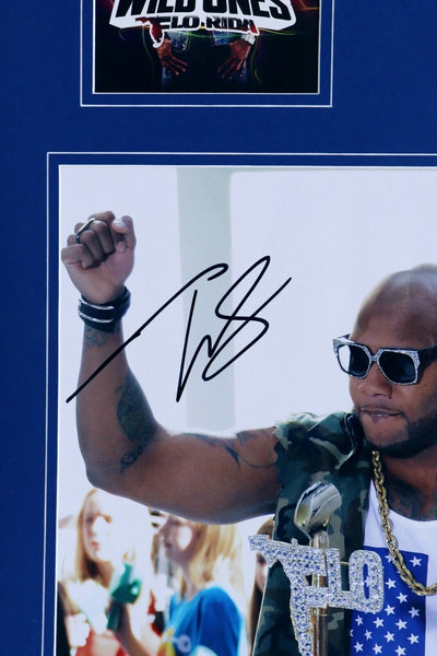 Flo Rida Signed Framed 18x24 Photo & Wild Ones CD Display