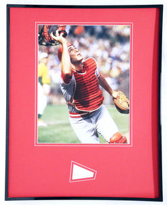 Johnny Bench Signed Framed 16x20 Photo Set Reds