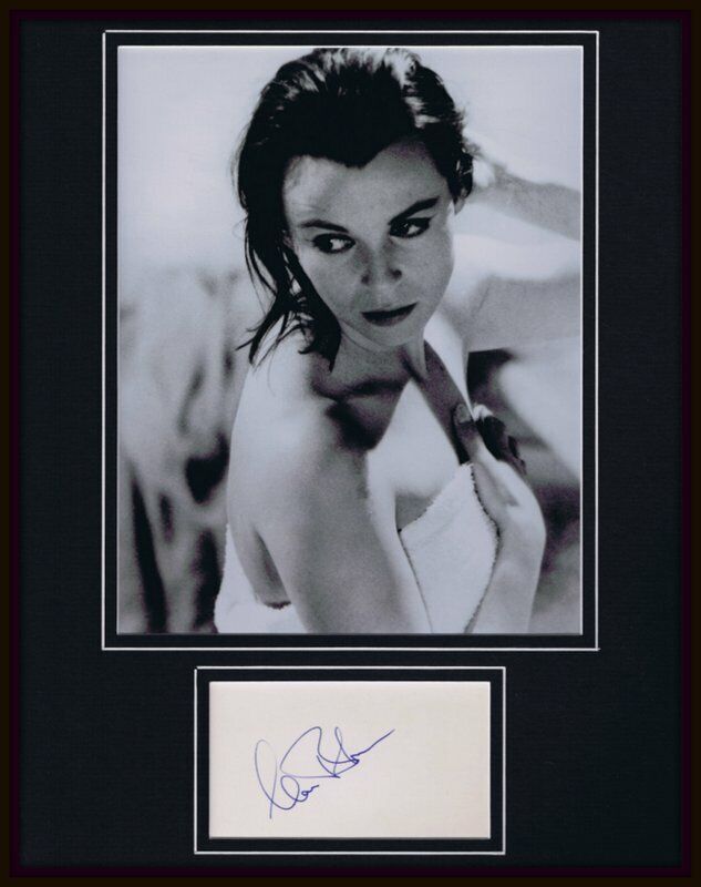 Claire Bloom Signed Framed 11x14 Photo Display