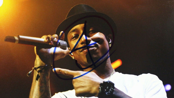 Pharrell Williams Signed Framed 16x20 CD & Photo Display Neptunes NERD The Voice