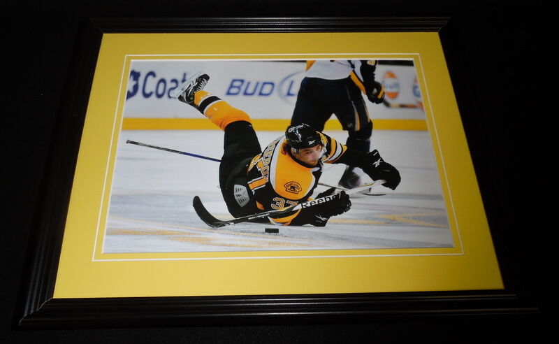 Patrice Bergeron Framed 11x14 Photo Display Bruins