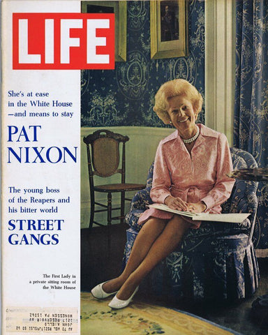 ORIGINAL Vintage Life Magazine August 25 1972 Pat Nixon