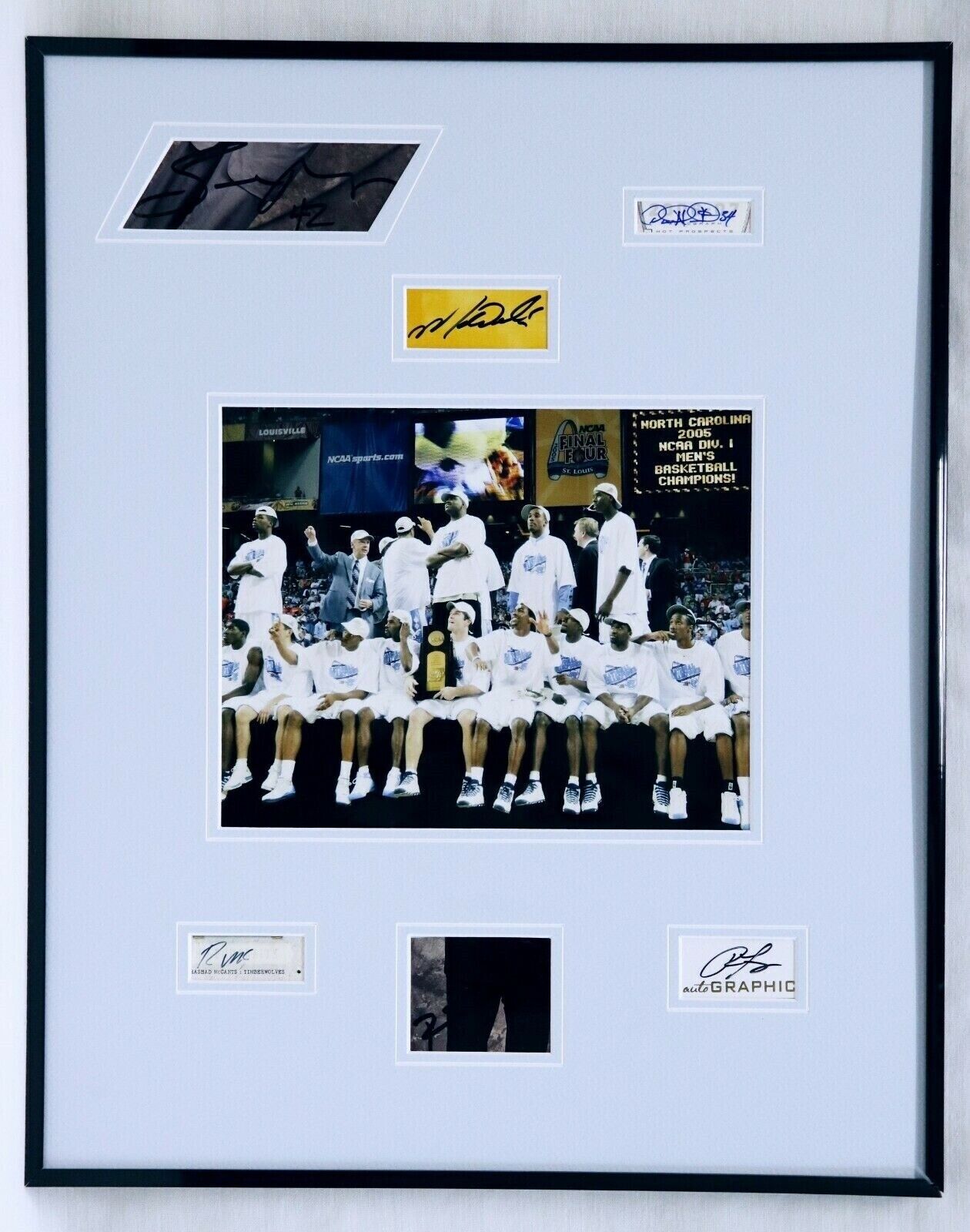 2005 North Carolina Tar Heels Champs Team Signed Framed 16x20 Photo Display 