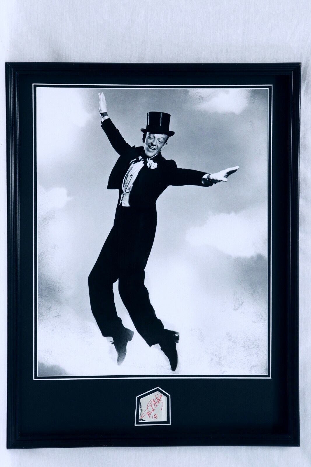 Fred Astaire Signed Framed 18x24 Photo Display JSA 1980 Signature