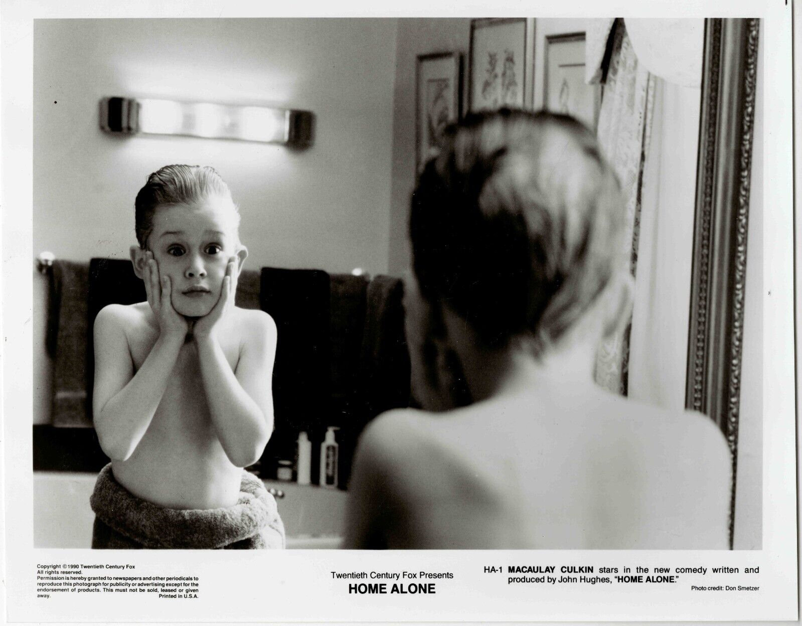 VINTAGE 1990 Home Alone Macaulay Culkin Kevin 8x10 Press Photo