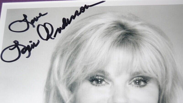 Loni Anderson Signed Framed 16x20 Photo Set WKRP in Cincinnati